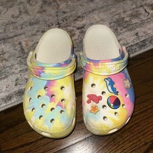 Tie Dye Crocs with jibbits